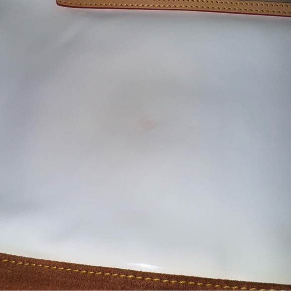 Dooney & Bourke White Patent Leather North/South Lee Tote Bag NWT! FLAW. - Picture 8 of 14